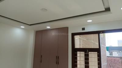 Bedroom Image of 1050 Sq.ft 3 BHK Builder Floor for sale in Pitampura New Delhi for Rs. 11500000