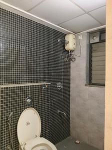 Common Bathroom Image of 1086 Sq.ft 2 BHK Apartment / Flat for sale in Lodha Lakeshore Greens, Palava Phase 2 Thane for Rs. 5800000