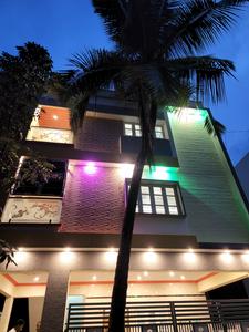 5 BHK Independent House