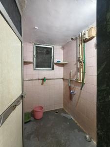 Bathroom Image of 550 Sq.ft 1 BHK Apartment / Flat for rent in Kalwa Thane for Rs. 18000