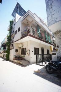 Image of 3330 Sq.ft 5 BHK Independent House for sale in Naranpura, Ahmedabad for Rs. 27500000