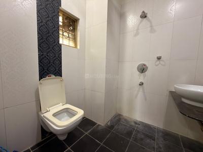 Bathroom Image of 5000 Sq.ft 6 BHK Independent House for rent in Swawlambi Nagar Nagpur for Rs. 100000
