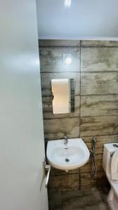 Bathroom Image of 830 Sq.ft 2 BHK Apartment / Flat for rent in Kazhakkoottam Thiruvananthapuram for Rs. 16000
