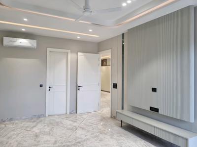 Bedroom Image of 3771 Sq.ft 4 BHK Builder Floor for sale in Janakpuri New Delhi for Rs. 105000001