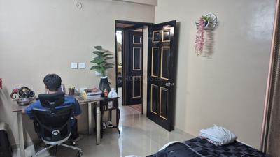 Hall Image of 946 Sq.ft 3 BHK Apartment / Flat for sale in Prateek Grand Carnesia, Siddharth Vihar Ghaziabad for Rs. 16500000