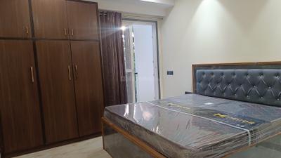 Bedroom Image of 1250 Sq.ft 2 BHK Builder Floor for rent in DLF Phase 5 Gurgaon for Rs. 80000
