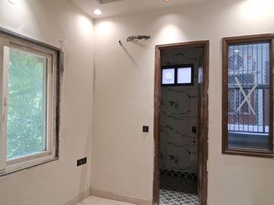 Bedroom Image of 1000 Sq.ft 3 BHK Builder Floor for sale in Paschim Vihar New Delhi for Rs. 18500000