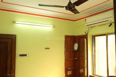 Bedroom Image of 750 Sq.ft 2 BHK Apartment / Flat for rent in Maniktala Kolkata for Rs. 22000