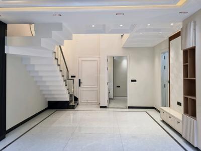Living Room Image of 2500 Sq.ft 5 BHK Independent House for sale in Dwarka Mor New Delhi for Rs. 25000000