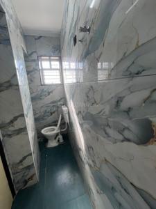 Bathroom Image of 550 Sq.ft 1 BHK Independent House for rent in Kadubeesanahalli Bengaluru for Rs. 35000