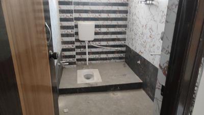 Bathroom Image of 1550 Sq.ft 3 BHK Apartment / Flat for rent in Gola Road Patna for Rs. 24000