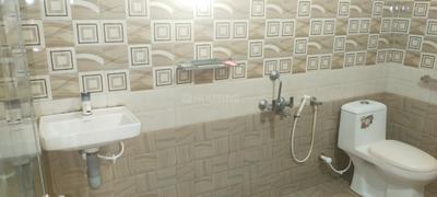 Bathroom Image of 1400 Sq.ft 2 BHK Independent House for rent in Edathala Aluva for Rs. 15000