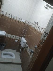 Bathroom Image of 2100 Sq.ft 2 BHK Builder Floor for rent in Gomti Nagar Lucknow for Rs. 18000