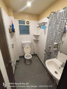 Bathroom Image of 1860 Sq.ft 4 BHK Apartment / Flat for rent in Tirath Devi Apartment, Rajarhat Kolkata for Rs. 37000
