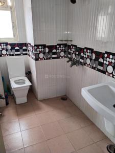 Image of 1200 Sq.ft 2 BHK Apartment / Flat for rent in Batla Apartments, Patparganj, New Delhi for Rs. 37000