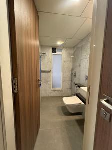 Bathroom Image of 950 Sq.ft 2 BHK Apartment / Flat for sale in Chembur Mumbai for Rs. 26500000
