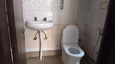 Image of 2400 Sq.ft 4 BHK Apartment / Flat for rent in Sector 11 Dwarka, New Delhi for Rs. 60000