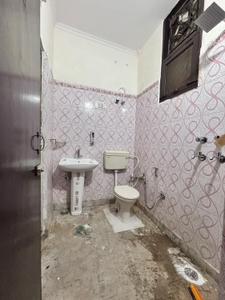 Bathroom Image of 2000 Sq.ft 3 BHK Builder Floor for rent in Dudeja Premium Floors, Sector 49 Faridabad for Rs. 25000