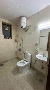 Bathroom Image of 1200 Sq.ft 2 BHK Builder Floor for rent in Sector 47 Gurgaon for Rs. 37000