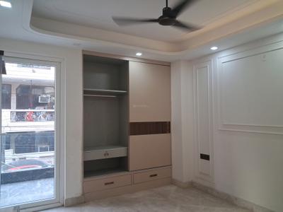 Bedroom Image of 1350 Sq.ft 3 BHK Builder Floor for sale in Paschim Vihar New Delhi for Rs. 25000000