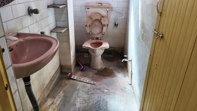 Bathroom Image of 750 Sq.ft 2 BHK Apartment / Flat for sale in Keshtopur Kolkata for Rs. 2100000