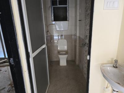 Bathroom Image of 530 Sq.ft 1 BHK Apartment / Flat for sale in Kopar Khairane Navi Mumbai for Rs. 5500000