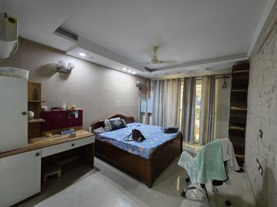 Kitchen Image of 2750 Sq.ft 4 BHK Builder Floor for rent in Ansal Esencia Sector 67, Sector 67 Gurgaon for Rs. 70000