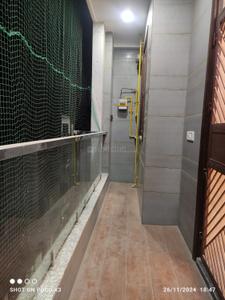 Balcony Image of 900 Sq.ft 3 BHK Builder Floor for rent in Dwarka Mor New Delhi for Rs. 25000