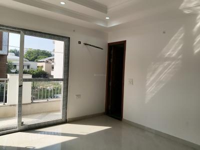 Bedroom Image of 2620 Sq.ft 4 BHK Builder Floor for rent in Ansal Esencia Sector 67, Sector 67 Gurgaon for Rs. 58000
