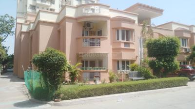 Image of 1800 Sq.ft 4 BHK Apartment / Flat for sale in Eldeco Golf View Apartments, Omega IV, Greater Noida for Rs. 19500000