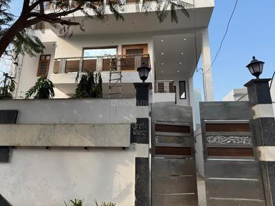 6 BHK Independent House