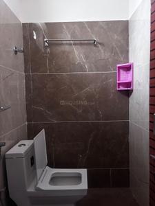Bathroom Image of 500 Sq.ft 1 BHK Apartment / Flat for rent in Kondapur Hyderabad for Rs. 30000