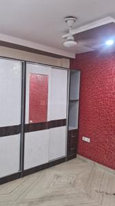 Bedroom Image of 1200 Sq.ft 2 BHK Builder Floor for rent in RWA Jitar Nagar Block C, Krishna Nagar New Delhi for Rs. 35000
