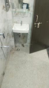 Bathroom Image of 600 Sq.ft 1 BHK Apartment / Flat for rent in Nipania Indore for Rs. 12000