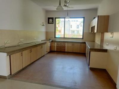 Kitchen Image of 10000 Sq.ft 6 BHK Independent House for rent in Sector 44 Noida for Rs. 300000
