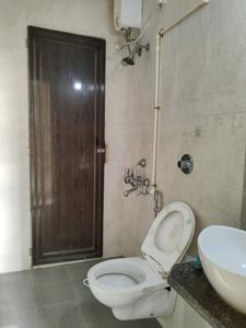 Common Bathroom Image of 533 Sq.ft 1 BHK Apartment / Flat for rent in Kasarvadavali Thane for Rs. 18000