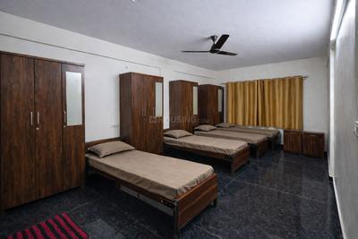Bedroom Image of Sri Venkateswara Luxury Ladies PG  in Battarahalli, Bengaluru