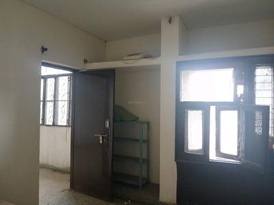 Bedroom Image of 1500 Sq.ft 3 BHK Apartment / Flat for sale in Madhur Apartment, Paschim Vihar New Delhi for Rs. 16500000