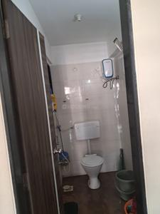 Bathroom Image of 750 Sq.ft 2 BHK Apartment / Flat for sale in Vile Parle East Mumbai for Rs. 22000000