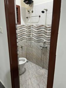 Bathroom Image of 990 Sq.ft 2 BHK Independent House for rent in Varanasi Bengaluru for Rs. 20000