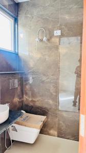 Bathroom Image of 3265 Sq.ft 3 BHK Builder Floor for rent in Sector 46 Gurgaon for Rs. 55000