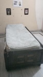 Bedroom Image of 540 Sq.ft 2 BHK Builder Floor for sale in Laxmi Nagar New Delhi for Rs. 3000000