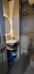 Bathroom Image of 1450 Sq.ft 3 BHK Apartment / Flat for sale in Green View Apartment, Mandi New Delhi for Rs. 5300000
