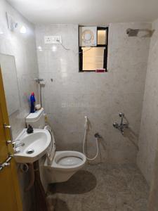 Bathroom Image of 1150 Sq.ft 3 BHK Apartment / Flat for rent in Diwalipura Vadodara for Rs. 25000