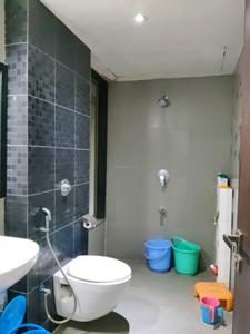 Common Bathroom Image of 960 Sq.ft 2 BHK Apartment / Flat for rent in Sudarshan Sky Garden, Kasarvadavali Thane for Rs. 31008