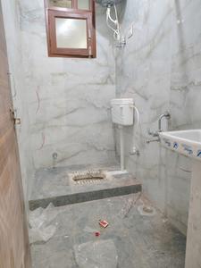 Common Bathroom One Image of 1000 Sq.ft 3 BHK Apartment / Flat for sale in Khanpur New Delhi for Rs. 6000000