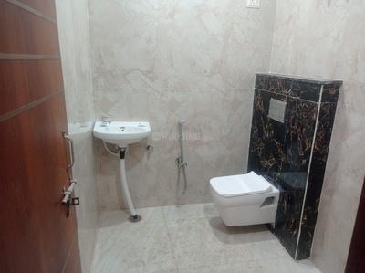 Bathroom Image of 1800 Sq.ft 3 BHK Independent House for sale in Indira Nagar Lucknow for Rs. 6500000