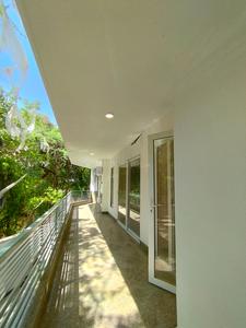 Balcony Image of 2700 Sq.ft 3 BHK Builder Floor for sale in Navjeevan Vihar New Delhi for Rs. 105000000