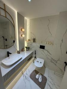 Bathroom Image of 1225 Sq.ft 2 BHK Apartment / Flat for sale in Vashi Navi Mumbai for Rs. 32000000