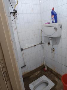 Bathroom Image of 1035 Sq.ft 2 BHK Builder Floor for sale in Model Town New Delhi for Rs. 12500000